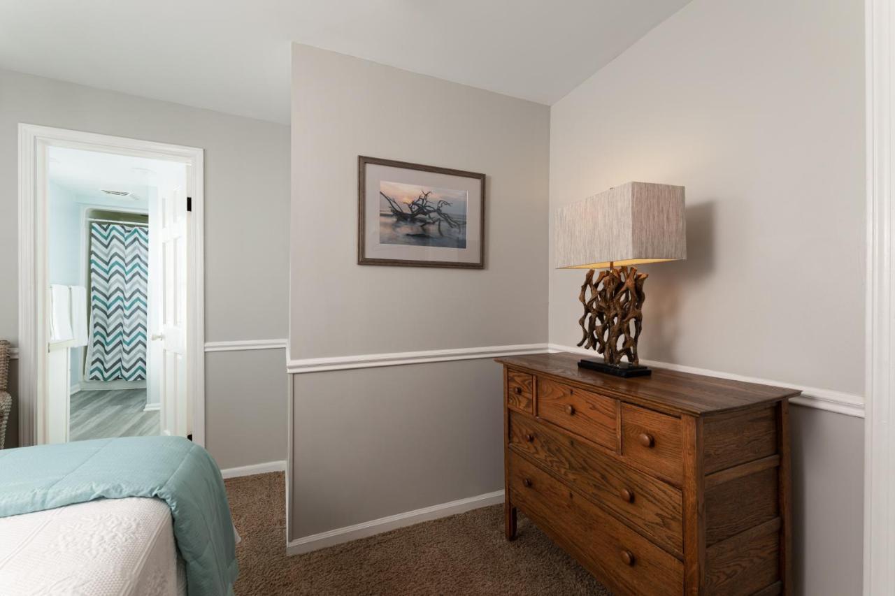 Looking Glass Beachfront Inn Grand Haven Extérieur photo