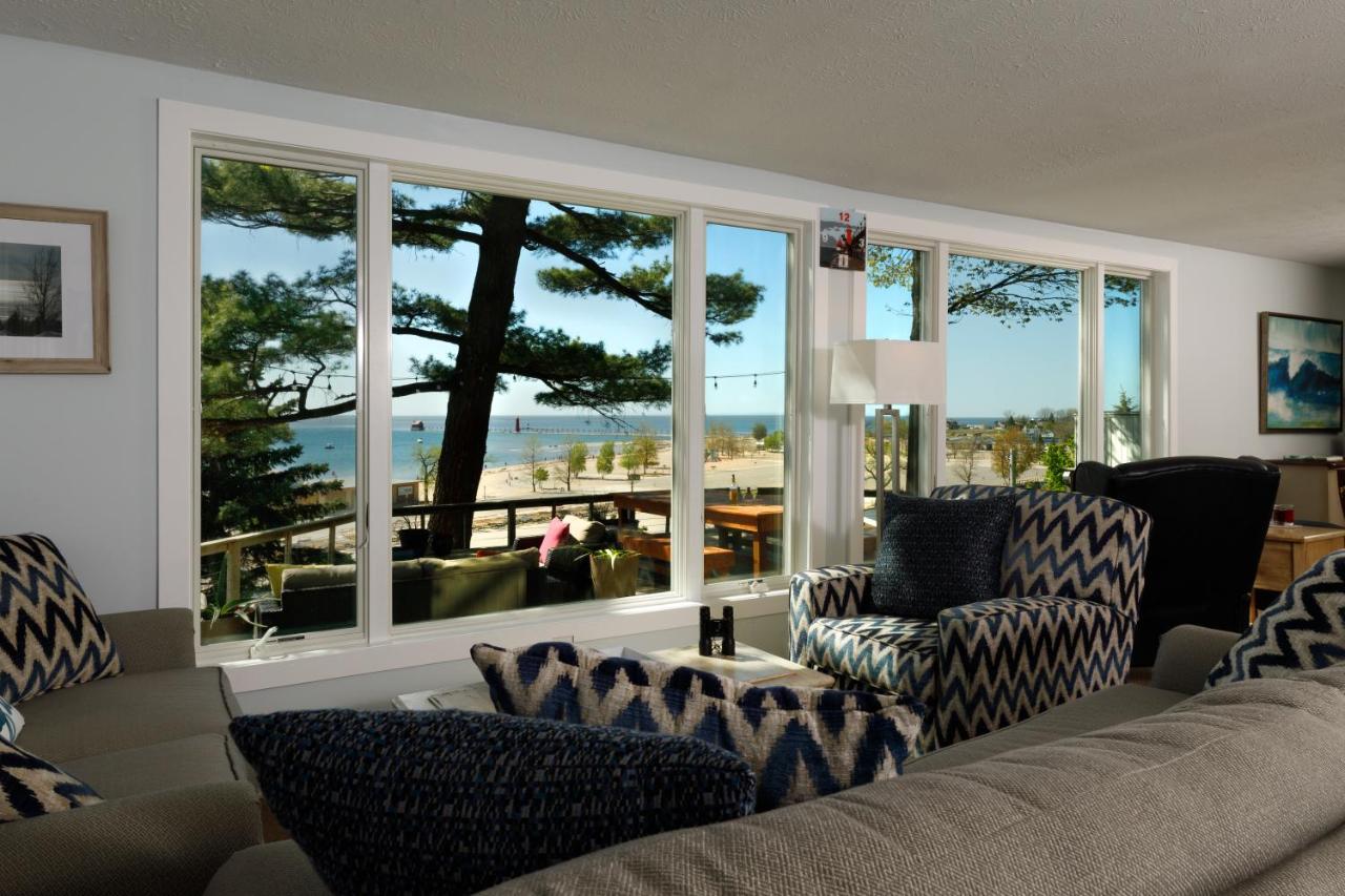 Looking Glass Beachfront Inn Grand Haven Extérieur photo